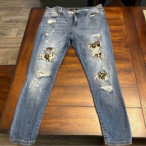 Stretchy Judy Blue jeans with peekaboo leopard distressed details